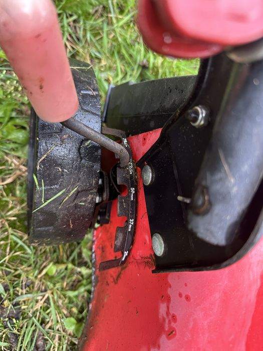 Газонокосарка GERMANIA самохідна