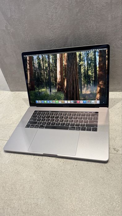 Apple Macbook Pro A1990 2018 2019 15’ 32gb 1tb Radeon Pro 560X 4gb