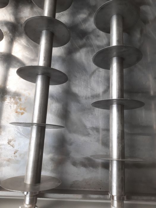 Mesa de apoio a máquina de dar cola