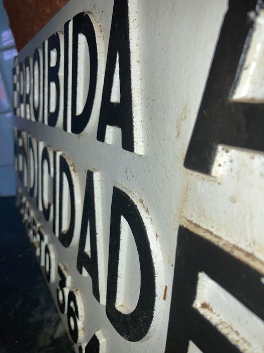 Placa publicitária publicidade aviso antiga