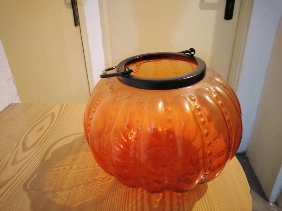 Vendo o raro de vidro e preto laranja bom estado