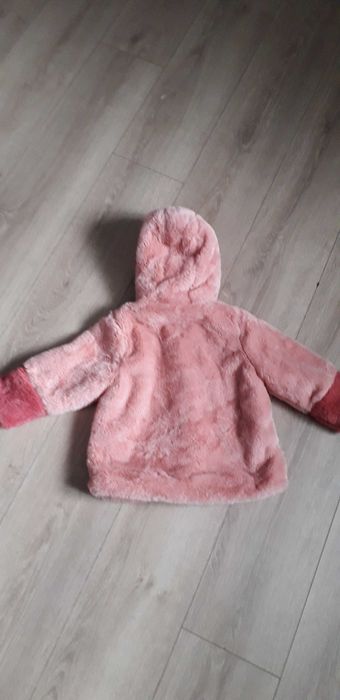 Шубка для дівчинки.