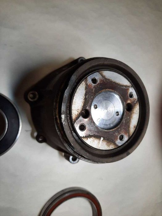 Муфта повного приводу Toyota каталожный номер 41303-42021