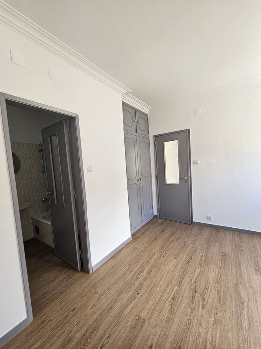 Apartamento T1 aluga-se Cascais