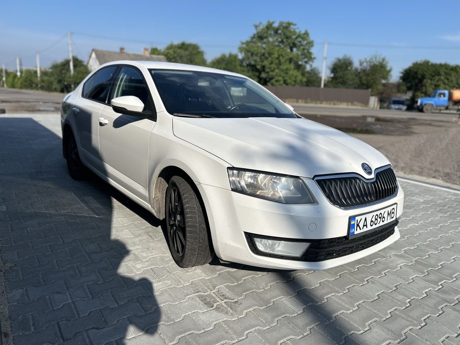 Продам Шкода Октавіа  А7 власне авто Терміново