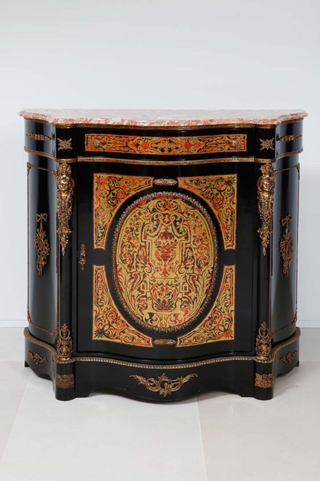 Mesas de Cabeceira em Pau-Santo e Pau-Rosa