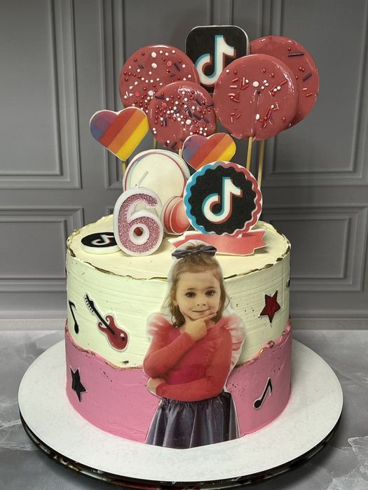 Торти на замовлення