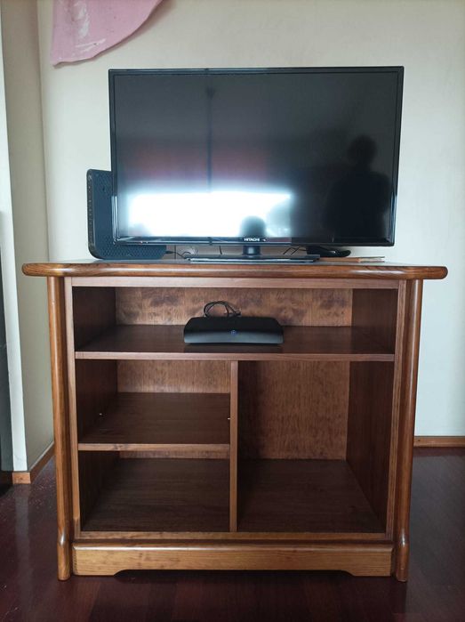 Móvel TV em madeira