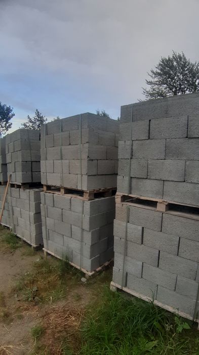 Продам блок будівельний