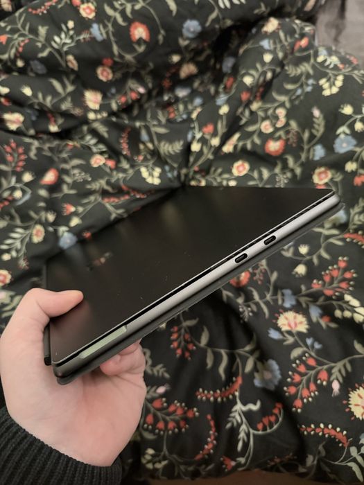 Microsoft Surface Pro 9 13” i7 1255U, 16GB RAM, 512GB, Intel Iris XE