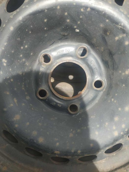 Komplet felg 4 sztuki opel 2150168 6 1/2Jx 15H2 ET35 opony gratis