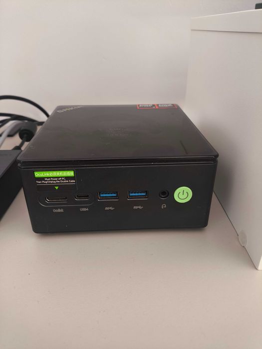 Mini PC GMKTEC NucBox K8 Plus - Ryzen 7 8845HS, 32GB DDR5, 1TB SSD