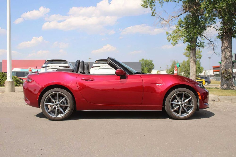 Mazda MX-5 Miata GT      2021