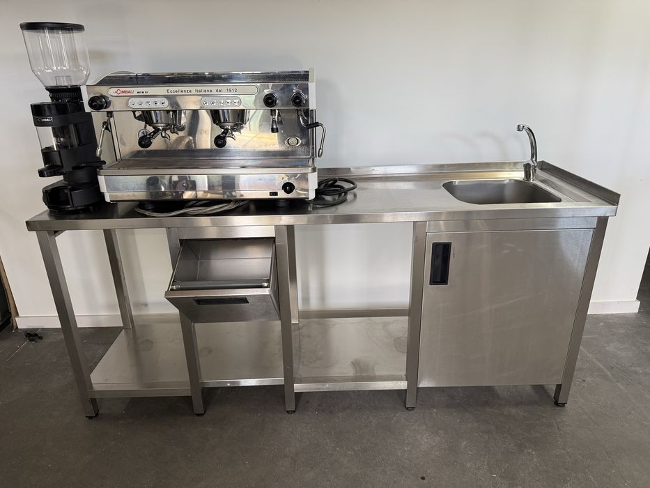 Bancada em inox para maquina de cafe moinho Maq. Chevenas Maq. de Gelo
