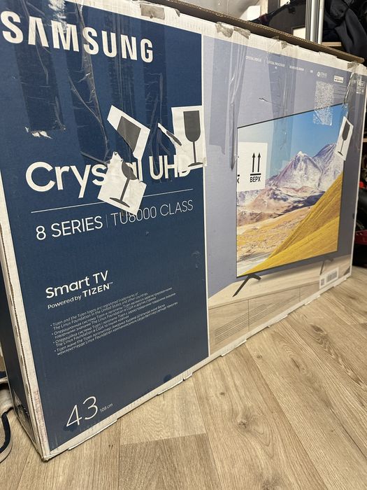 Samsung 8 Series TU8000 Class — Smart TV 4K UHD