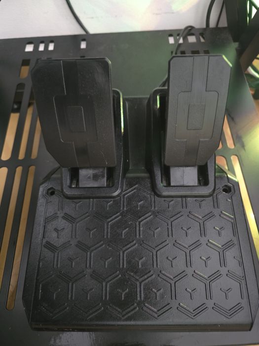 Thrustmaster T128 Force Feedback – Excelente estado