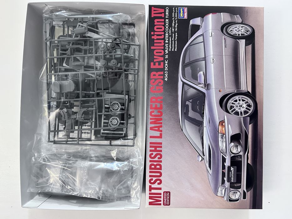 Samochód Mitsubishi Lancer GSR Evolution IV model Hasegawa 20726