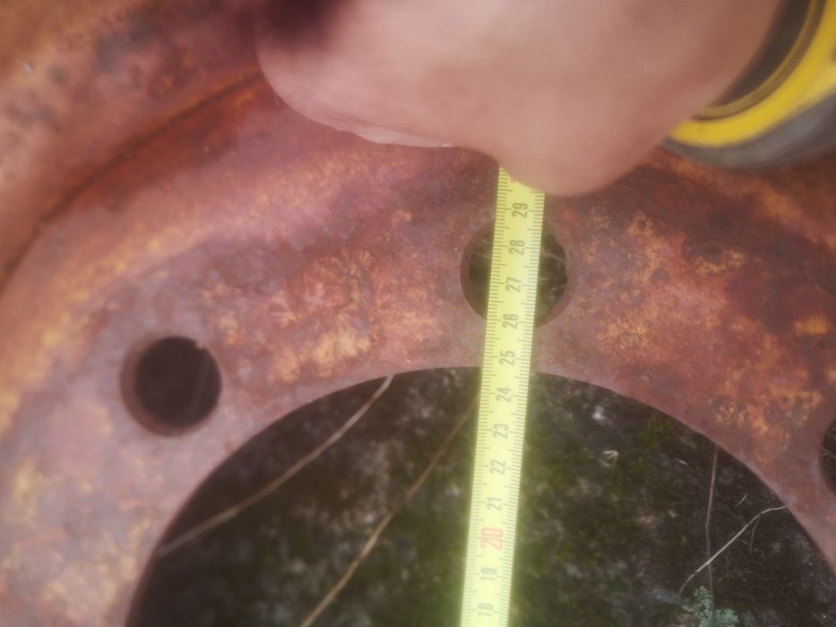 Pneu agricola com jante