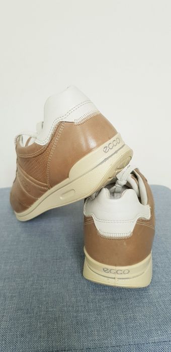 Ecco sneakersy ze skóry naturalnej, brąz/taupe