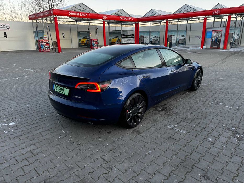 Tesla Model 3 Performance 2021 Deep Blue Samochód Elektryczny (polift)