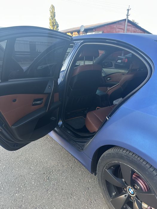 Продам BMW Е60. 2.5 газ/бензин