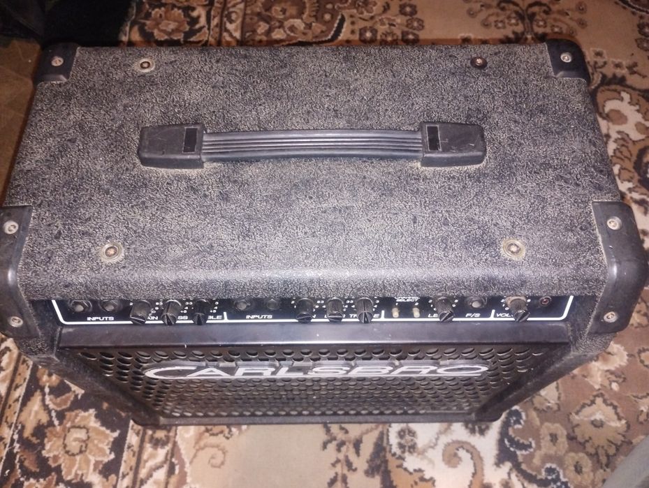 CARLSBRO COLT KEYBOARD 30 гитарный комбоусилитель комбик  динамик 10 д