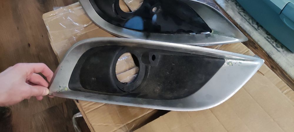 Молдінг, рамка на туманку сааб 93