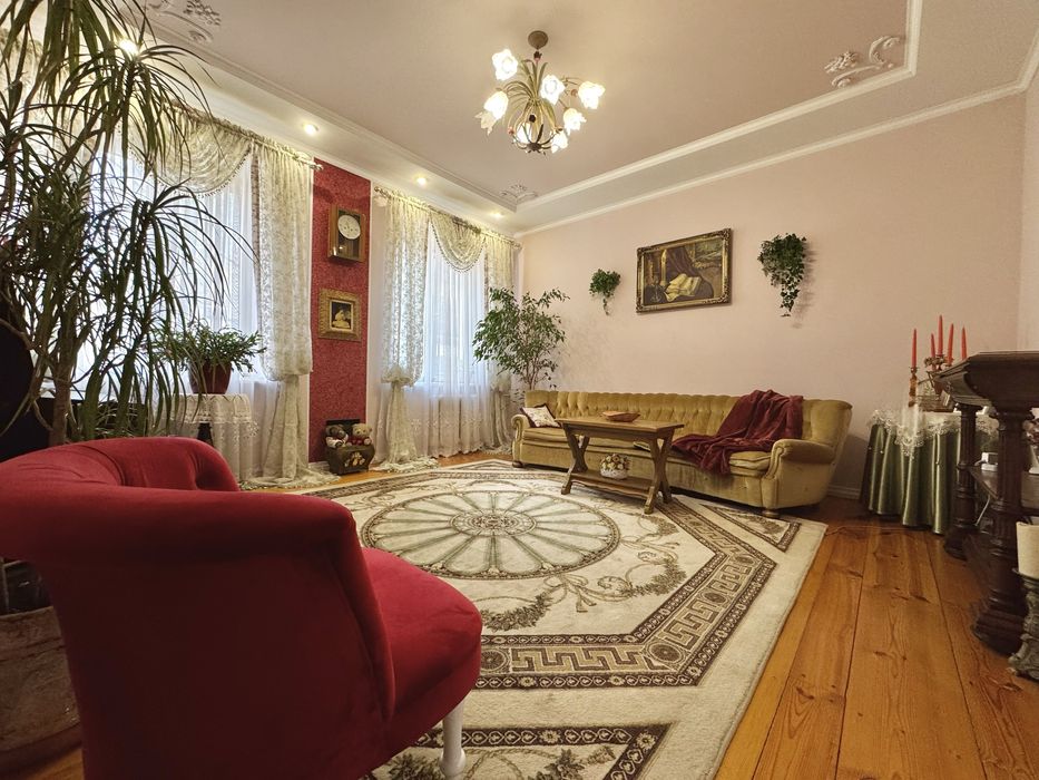 Вишукана СТАЛІНКА в ЦЕНТРі міста, 4 кімнати, 96м2, ремонт  VS