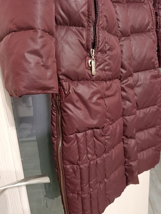 Жіночий пуховик натуральний