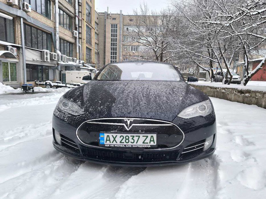 Tesla Model S 85D