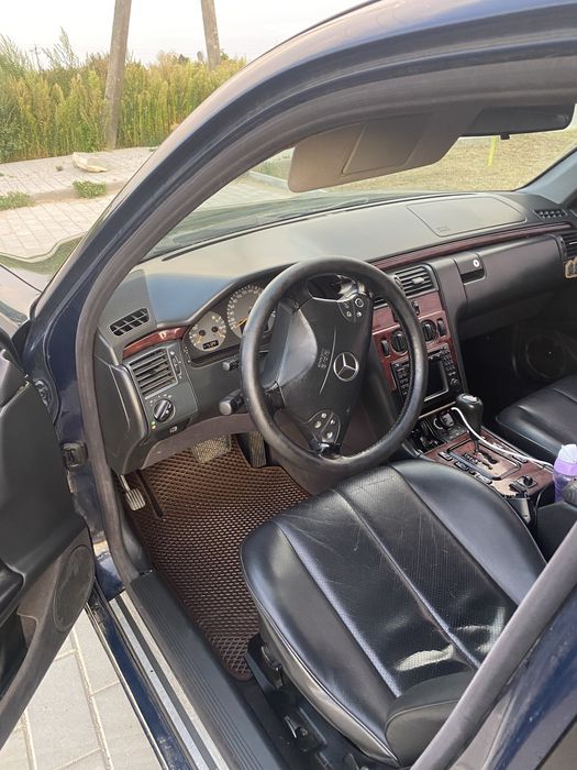 Mercedes w210 e200 cdi 1999р