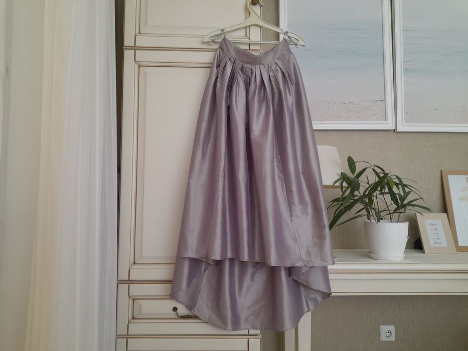 100% silk, з біркою, M/S нова, довга пишна на корпоратив свято