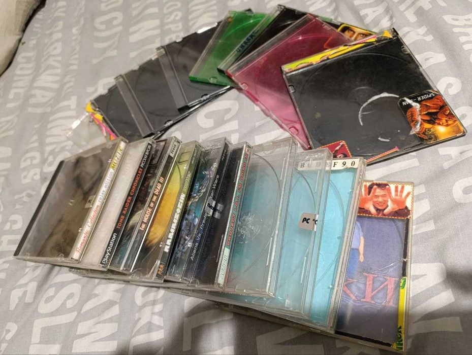 Коробочки для дисков