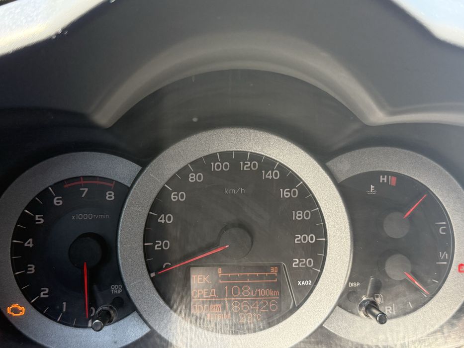 Автомобіль Toyota Raw 4