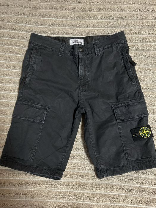 Шорти бермуди Stone Island з патчем