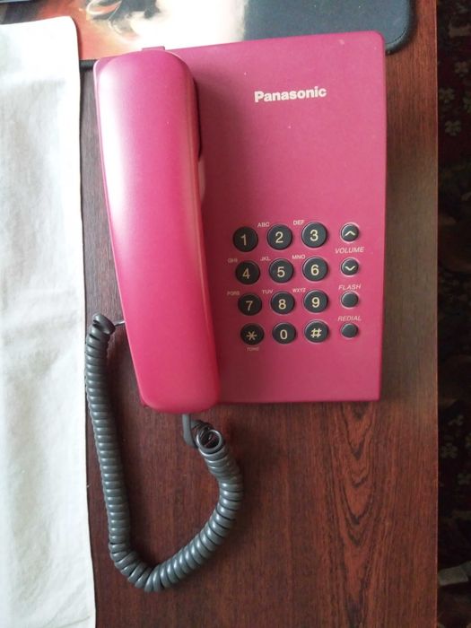 Продаю оригінальний стаціонарний телефон Panasonic KX-TS2350UAR