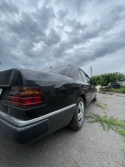 Mercedes Benz  W124