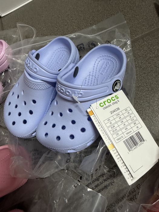 Crocs c8 24 25 nowe niebieskie klapki chodaki
