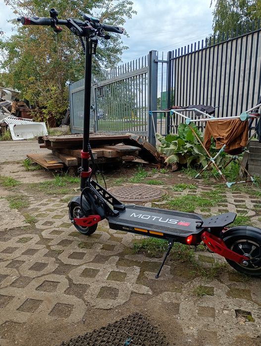 Електросамокат  Motus pro 10 sport