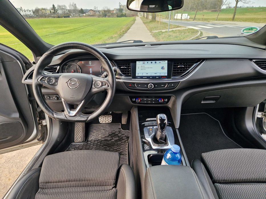 Insignia B kombi 2.0cdti automat