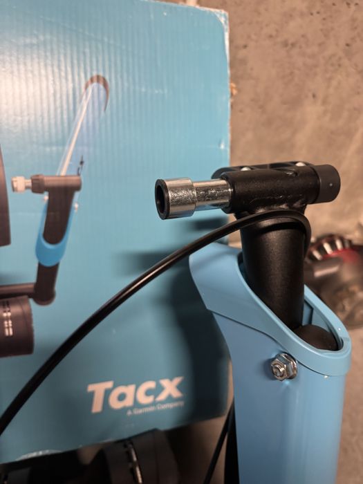 Trenażer rowerowy GARMIN Tacx Boost