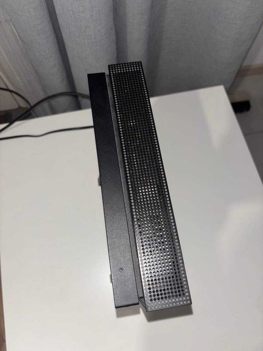 Xbox One X 1TB – sprawny, 4K/HDR, napęd OK + GTA V, możliwy dowóz (Warszawa)