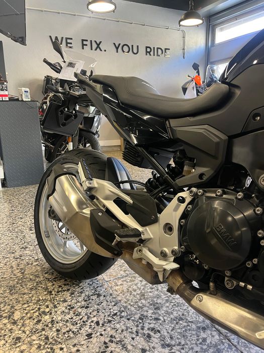 BMW F 900 R de 2020. Modos Condução "Pro". Bom estado