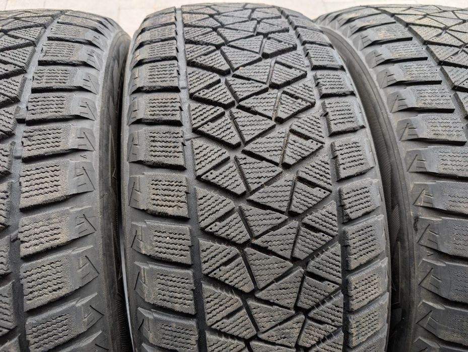 Зимняя резина 255/55 R18 Bridgestone Blizzak