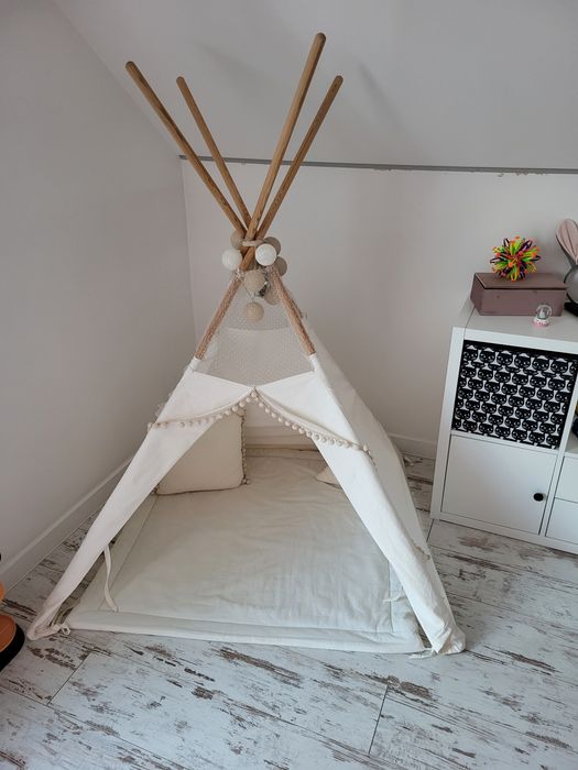Namiot tipi + 2 poduszki