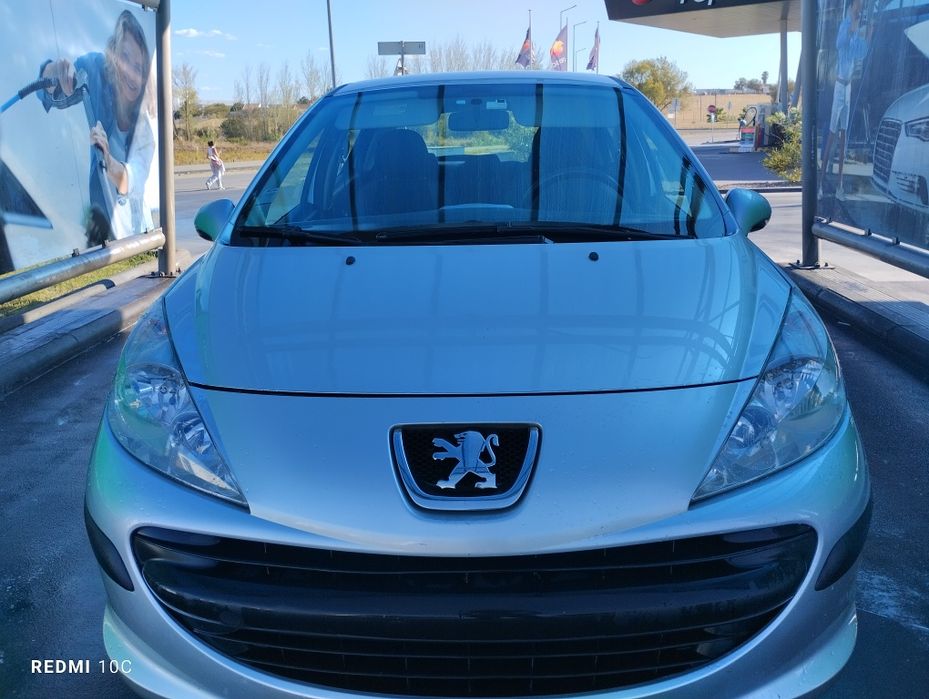 Peugeot 207 cinza