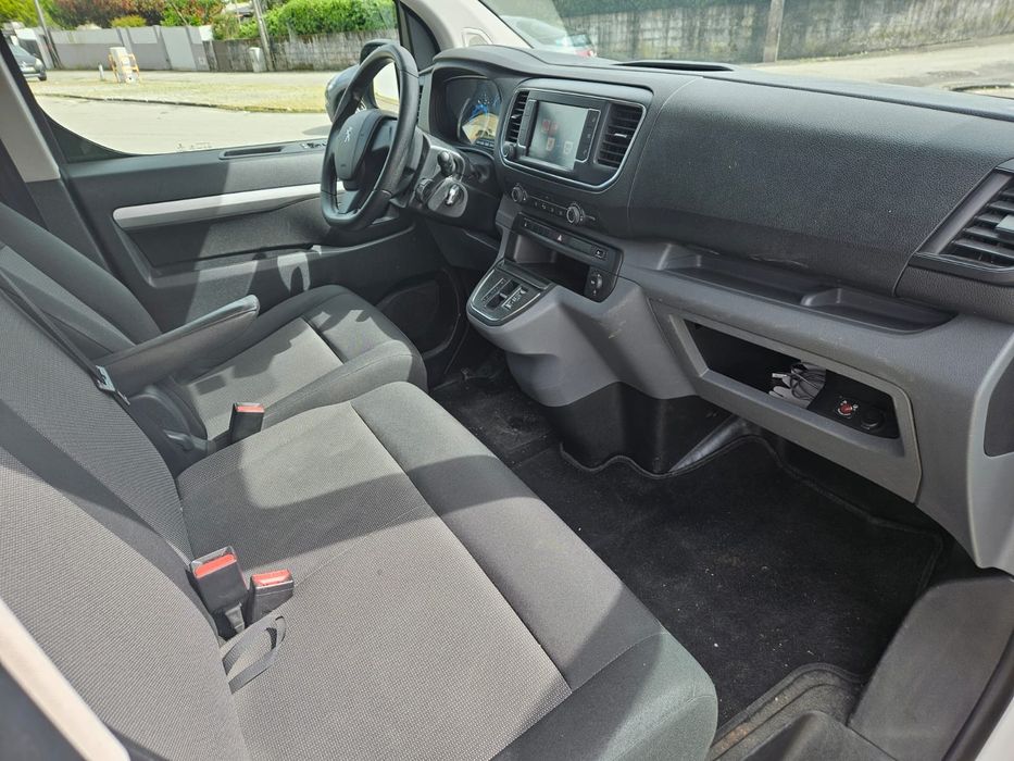 Peugeot e-Expert 75kWh Long 6 Lugares