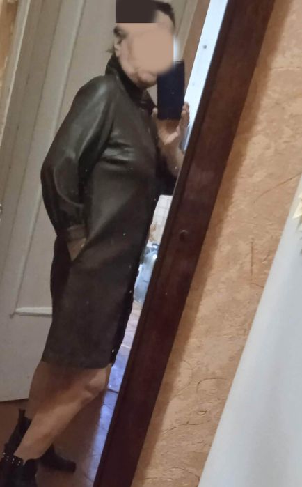 Платье из экокожи.