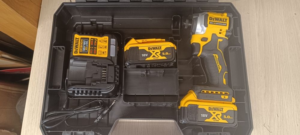 Zakrętak DeWalt dcf850p2 2x5ah