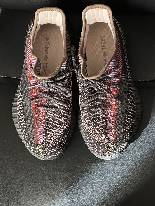 Yeezy Boost 350v2 Yecheil reflective